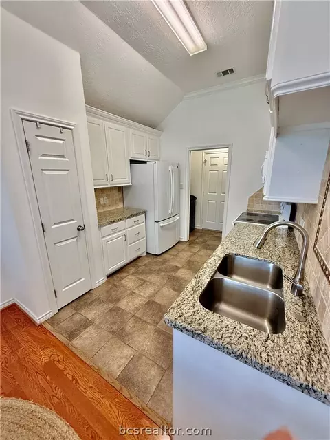 Kitchen - 2604 Priscilla Ct, Bryan, TX 77802 photo 1 of 2