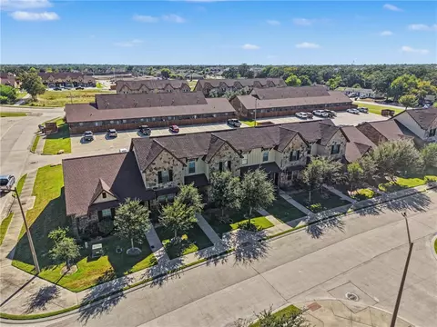 4112 Commando Trl, College Station, TX 77845