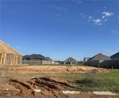 7806 Leadtree Dr, Navasota, TX 77868