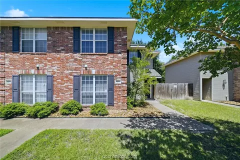 1229 1231 1233 1235 Oney Hervey Dr, College Station, TX 77840