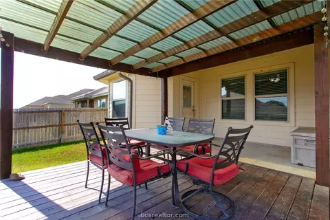 Exterior - 2060 Chief St, Bryan, TX 77807 photo 4 of 5