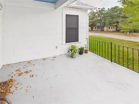 Exterior - 1206 E 30th St, Bryan, TX 77802 photo 4 of 8