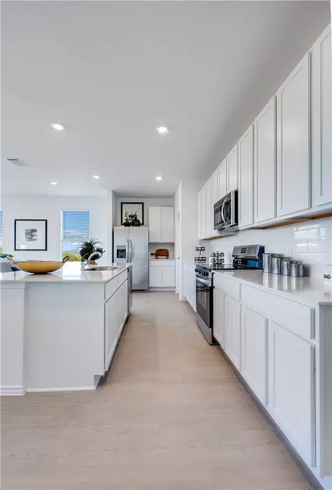 Kitchen - 2725 Chippewa Rd, Bryan, TX 77807 photo 6 of 6