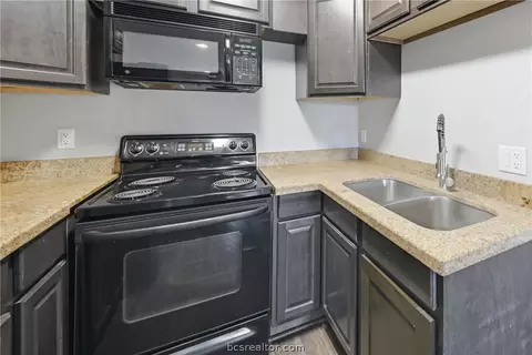 Kitchen - 814 Mitchell St, Bryan, TX 77802 photo 2 of 3