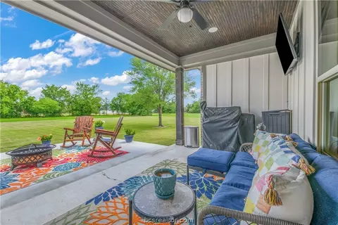 Exterior - 10398 Bourbon Ln, Bryan, TX 77808 photo 5 of 8