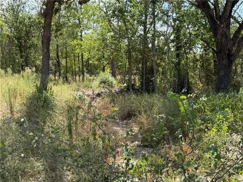 433 Cresent Bnd, Cameron, TX 76520 photo 8