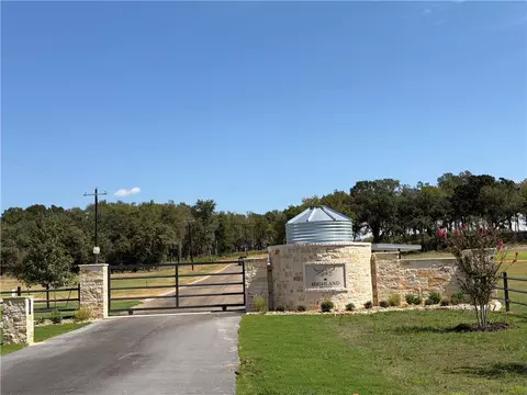 433 Cresent Bnd, Cameron, TX 76520 photo 13