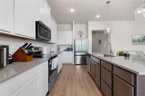 Kitchen - 1905 Cambria Dr, Bryan, TX 77802 photo 1 of 4
