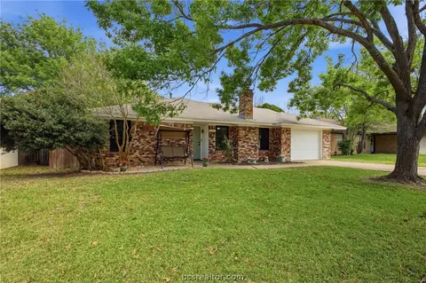 3303 Wildrye Dr, College Station, TX 77845