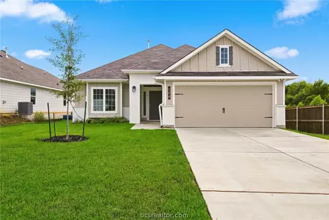 104 Hejl Dr, Caldwell, TX 77836