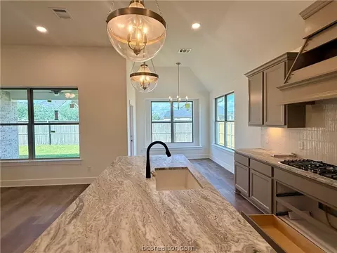 Kitchen - 5074 Acadia Loop, Bryan, TX 77802 photo 2 of 2