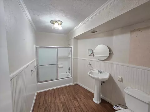 Bath - 2303 Morningside Dr, Bryan, TX 77802 photo 2 of 2