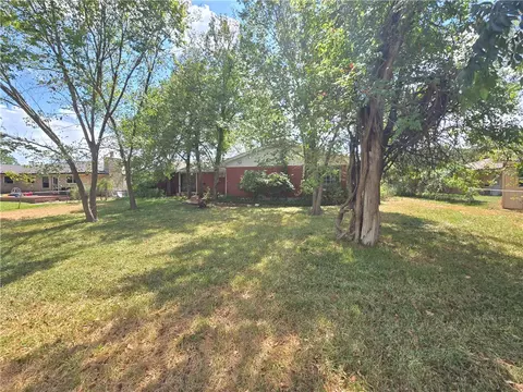 Exterior - 2303 Morningside Dr, Bryan, TX 77802 photo 4 of 4