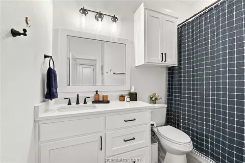 Bath - 4757 N Stonecrest Ct, Bryan, TX 77808 photo 6 of 6