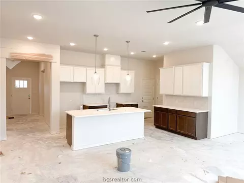 Kitchen - 3241 Wesley Loop, Bryan, TX 77808 photo 2 of 2