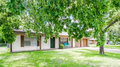 1303 Village Dr, College Station, TX 77840