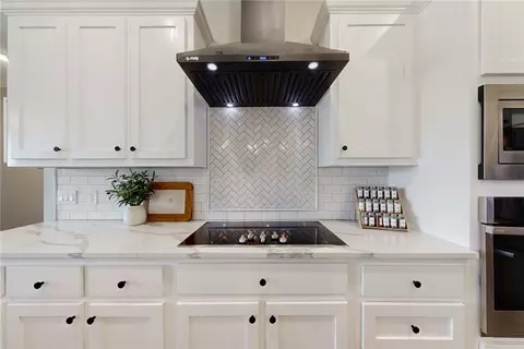 Kitchen - 6536 Agave Ct, Bryan, TX 77808 photo 4 of 4