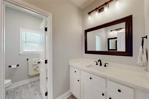 Bath - 6536 Agave Ct, Bryan, TX 77808 photo 6 of 7