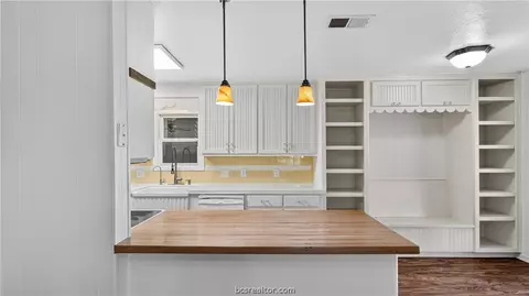 Kitchen - 6088 Hare Ln, Bryan, TX 77808 photo 1 of 5
