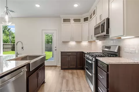 Kitchen - 5644 Hayduke Ln, Bryan, TX 77802 photo 1 of 5