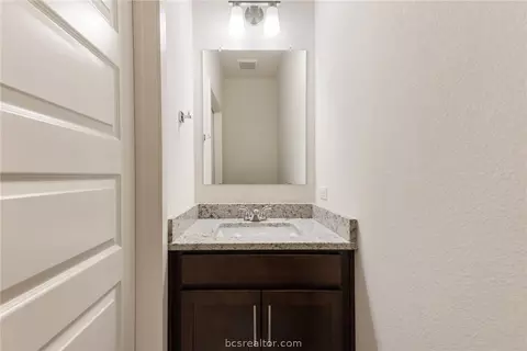 Bath - 5644 Hayduke Ln, Bryan, TX 77802 photo 6 of 6