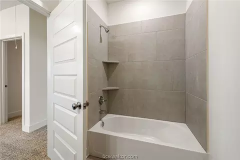 Bath - 5644 Hayduke Ln, Bryan, TX 77802 photo 5 of 6