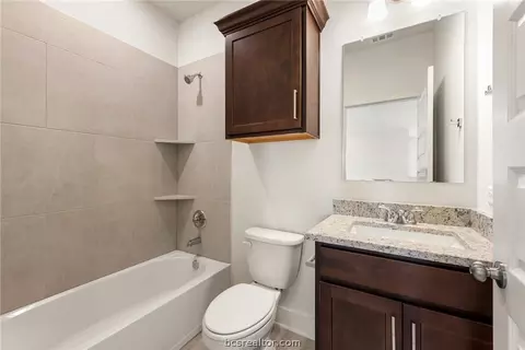 Bath - 5644 Hayduke Ln, Bryan, TX 77802 photo 3 of 6
