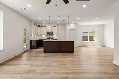 Living - 5644 Hayduke Ln, Bryan, TX 77802 photo 6 of 7