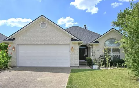 107 Hartford Dr, College Station, TX 77845