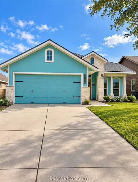 2802 Silver Oak Dr, College Station, TX 77845