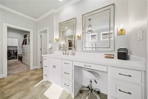 Bath - 5019 Highline Dr, Bryan, TX 77802 photo 3 of 7