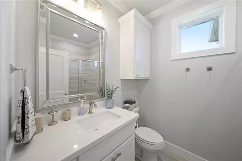 Bath - 5019 Highline Dr, Bryan, TX 77802 photo 1 of 7
