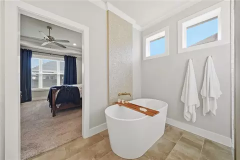 Bath - 5019 Highline Dr, Bryan, TX 77802 photo 4 of 7