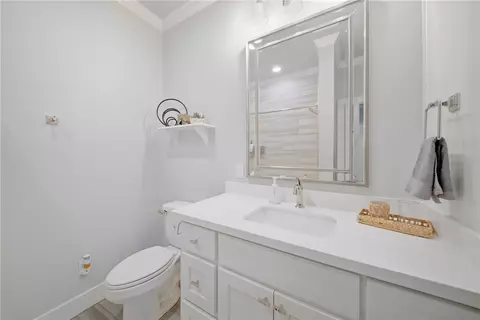 Bath - 5019 Highline Dr, Bryan, TX 77802 photo 5 of 7