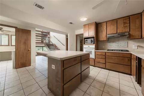Kitchen - 5000 Lantern Ln, Bryan, TX 77808 photo 3 of 5