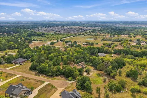 View/Area - 5000 Lantern Ln, Bryan, TX 77808 photo 6 of 10