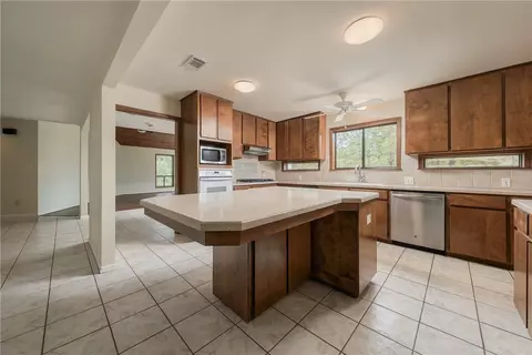 Kitchen - 5000 Lantern Ln, Bryan, TX 77808 photo 2 of 5