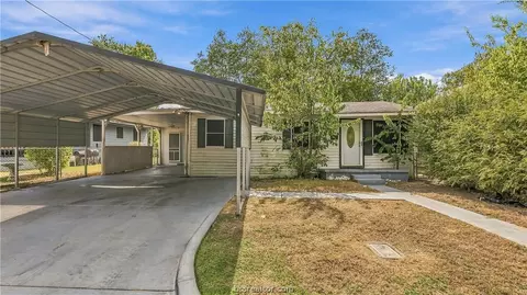 607 W 16th St, College Station, TX 77845