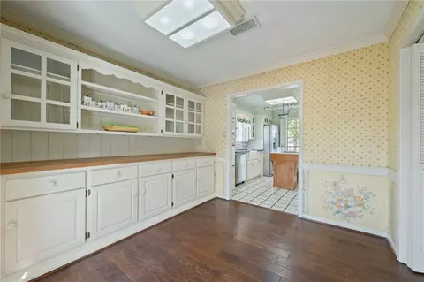 Dining - 1005 Esther Blvd, Bryan, TX 77802 photo 1 of 3
