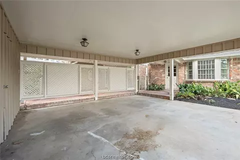 Exterior - 1005 Esther Blvd, Bryan, TX 77802 photo 5 of 5