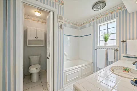 Bath - 1005 Esther Blvd, Bryan, TX 77802 photo 5 of 6
