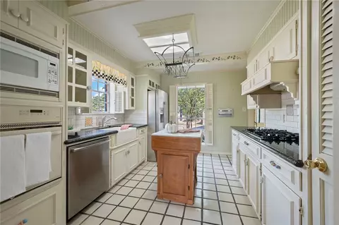 Kitchen - 1005 Esther Blvd, Bryan, TX 77802 photo 1 of 4