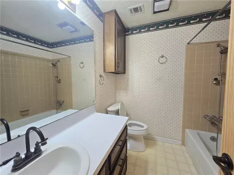 Bath - 3907 Oak Bend Dr, Bryan, TX 77802 photo 1 of 2