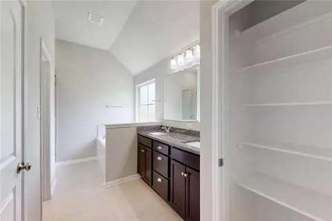 Entry Way - 1458 Kingsgate Dr, Bryan, TX 77807 photo 5 of 5