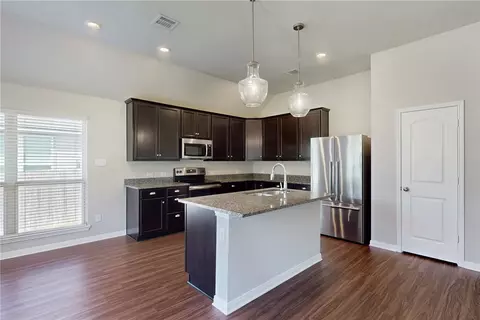 Kitchen - 1458 Kingsgate Dr, Bryan, TX 77807 photo 2 of 4