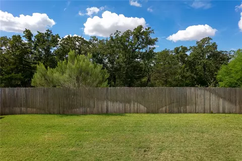 Exterior - 1458 Kingsgate Dr, Bryan, TX 77807 photo 7 of 7