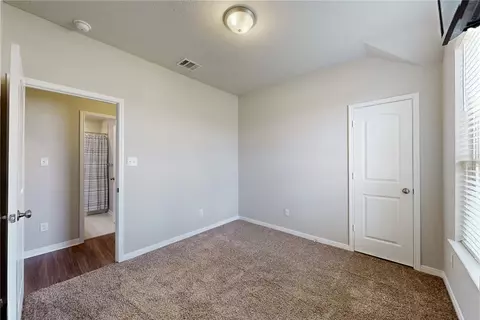 Bedroom - 1458 Kingsgate Dr, Bryan, TX 77807 photo 2 of 12