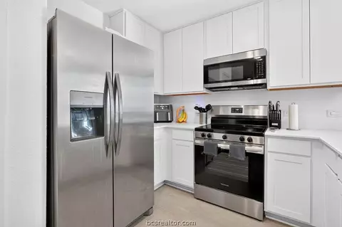 Kitchen - 2429 Rooke Rd, Bryan, TX 77807 photo 3 of 4