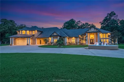 32660 Willow Bend Ln, Waller, TX 77484