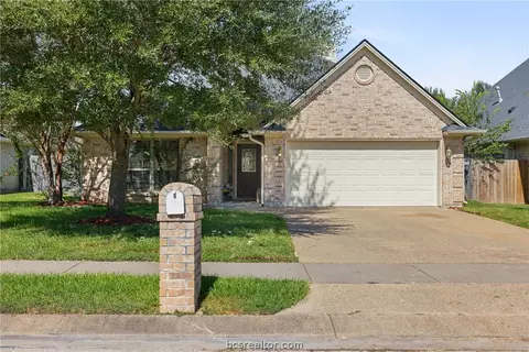 219 Rugen Ln, College Station, TX 77845